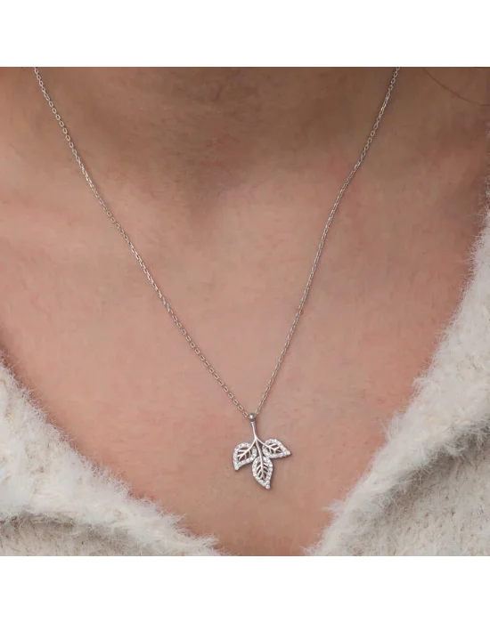 Gümüş Üç Yaprak Kadın Kolye