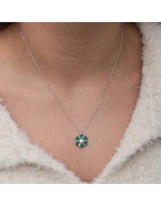 Gümüş Yeşil Kalpli Çiçek Kadın Kolye