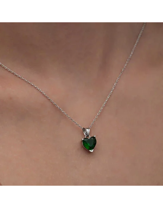 Gümüş Yeşil Taşlı Kalpli Kadın Kolye