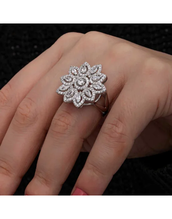 Gümüş Zirkon Taşlı Çiçek Kadın Yüzük
