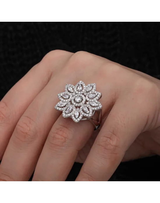 Gümüş Zirkon Taşlı Çiçek Kadın Yüzük