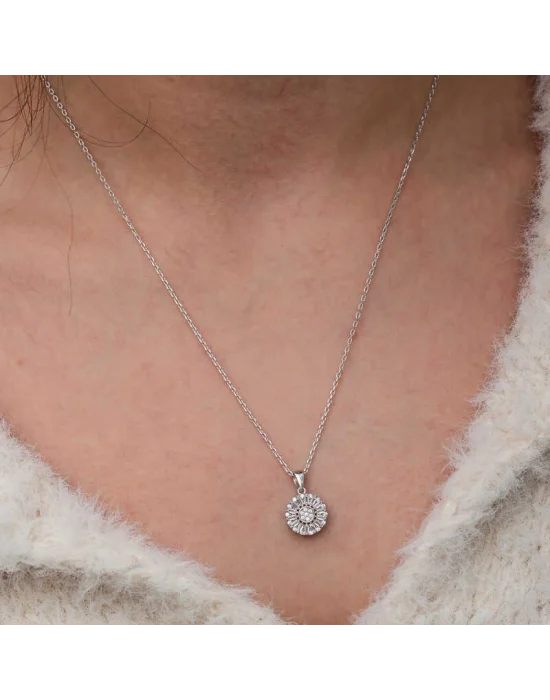 Gümüş Zirkon Taşlı Yuvarlak Kadın Kolye