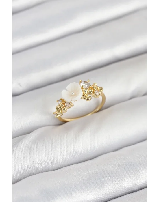 Pirinç Gold Renk Çiçek Model Zirkon Taşlı Kadın Yüzük