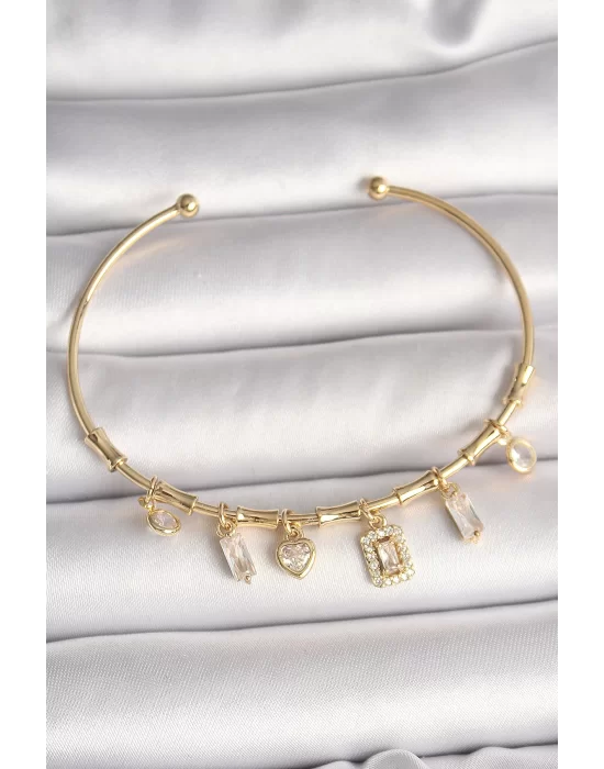 Pirinç Gold Renk Sallantı Zirkon Taşlı Kare Figür Kalp Detay Charm Kadın Bileklik