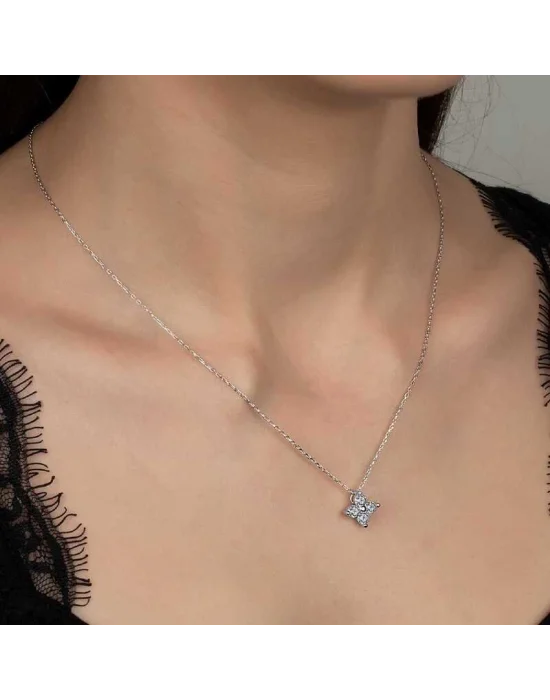Swarovski Taşlı Gümüş Çiçek Bayan  Kolye