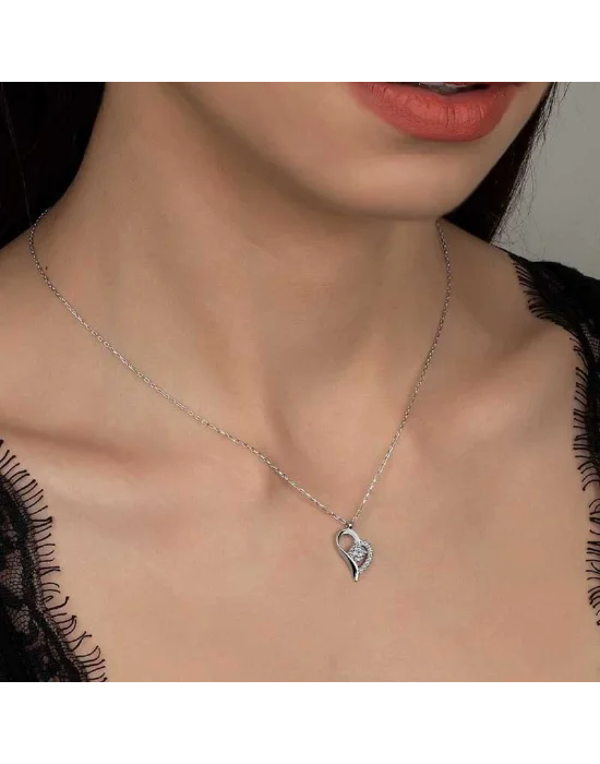 Swarovski Taşlı Gümüş Kalp Tektaş Bayan Kolye