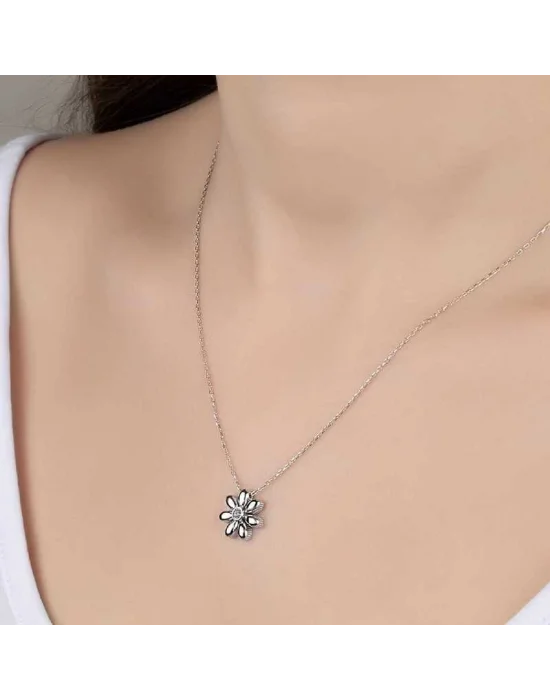 Swarovski Taşlı Gümüş Papatya Bayan Kolye