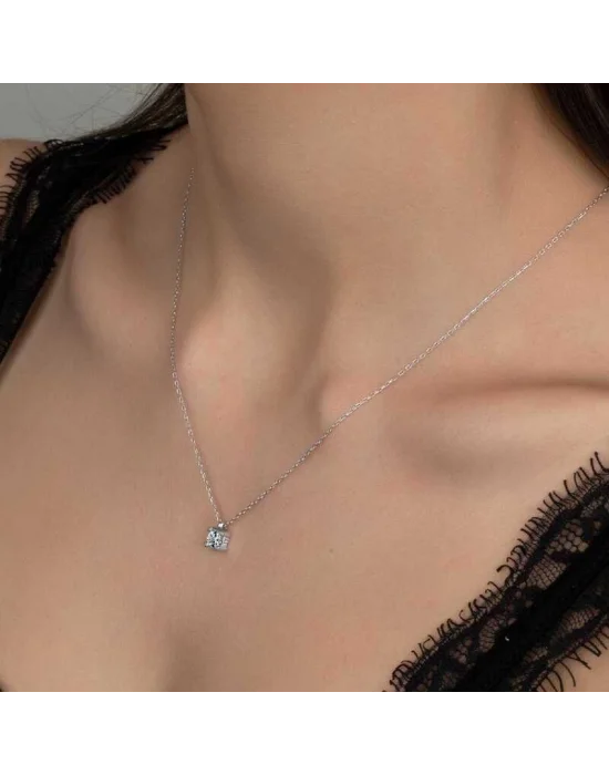 Swarovski Taşlı Gümüş Tektaş Bayan Kolye