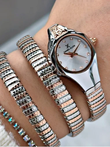Daniel Klein Premium Yılan Model Dolamalı Kadın Kol Saati 23 mm