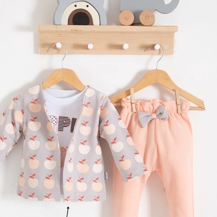 Elma Desenli Ceketli 3lü Kız Bebek Takımı