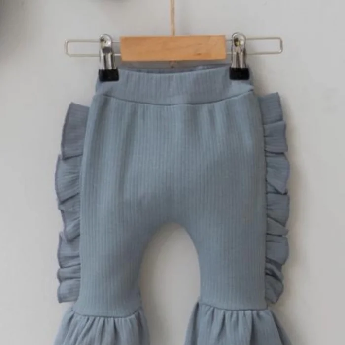 Omuzdan Fırfır Detaylı Boneli 3lü % 100 Pamuklu Kız Bebek Takımı