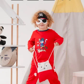 Korsan Desenli Çanta ve Maskeli % 100 Pamuk Erkek Çocuk Pijama Takımı