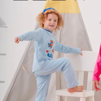 Süper Heros Çanta ve Maskeli % 100 Pamuk Erkek Çocuk Pijama Takımı