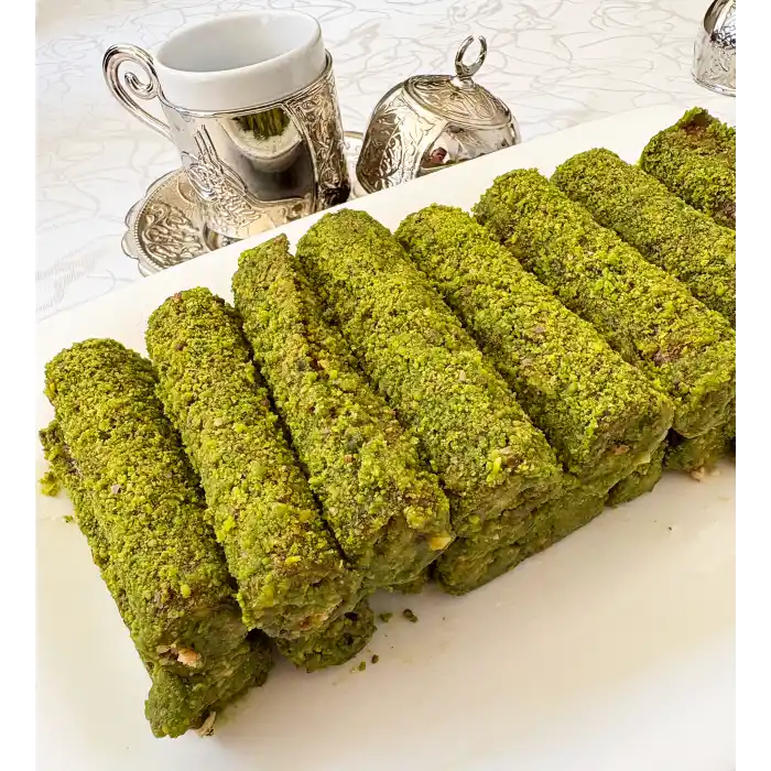 Antep Fıstıklı Pestil Sarması