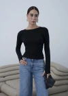 Bisiklet Yaka Parmak Geçirmeli Bluz Siyah