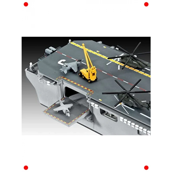 1:700 Ölçekli Amfibi Taarruz Gemisi Model Kiti