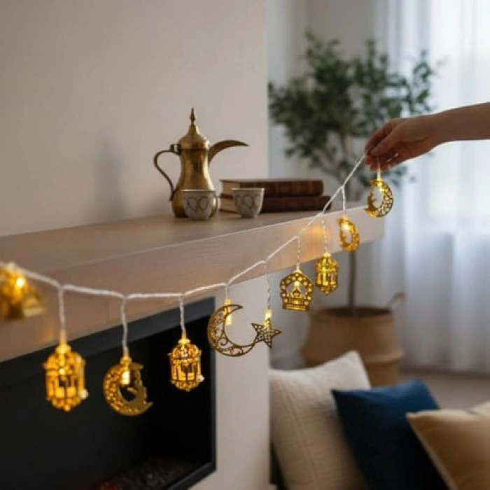 10’lu 2 Metre LED Ramazan Kandil Temalı Işık, Sarı