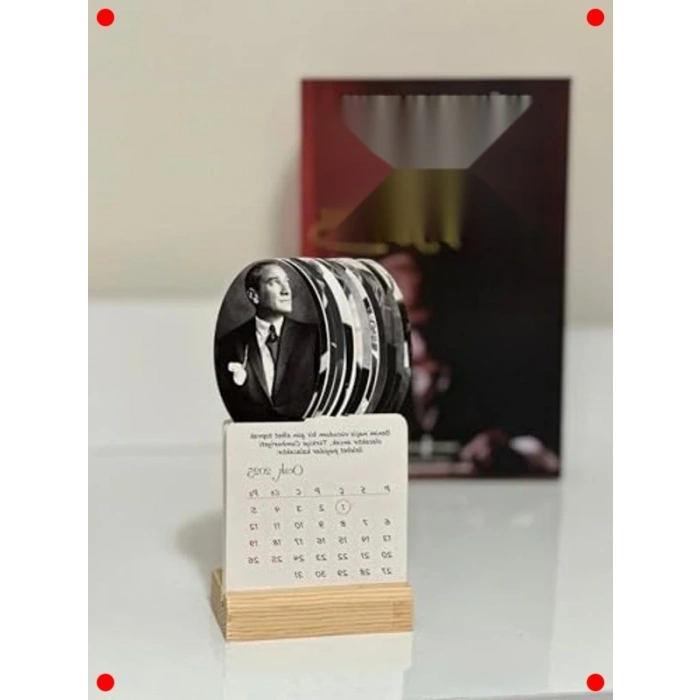 2026 Ahşap Ayaklı Atatürk Temalı Mini Takvim