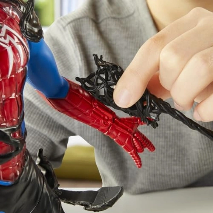 Aksiyon Figürü ile Venom ve Spider-Man Temalı Eğlenceli Oyun Seti