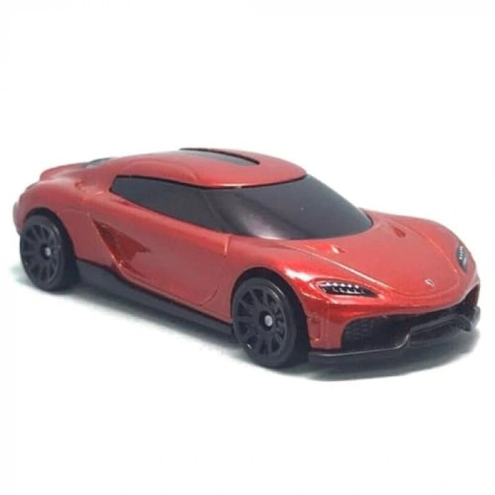 Candy Red Koenigsegg Gemera ile Hız Dolu Yarış Keyfi