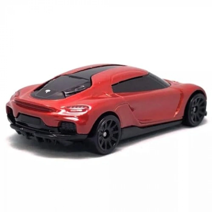 Candy Red Koenigsegg Gemera ile Hız Dolu Yarış Keyfi