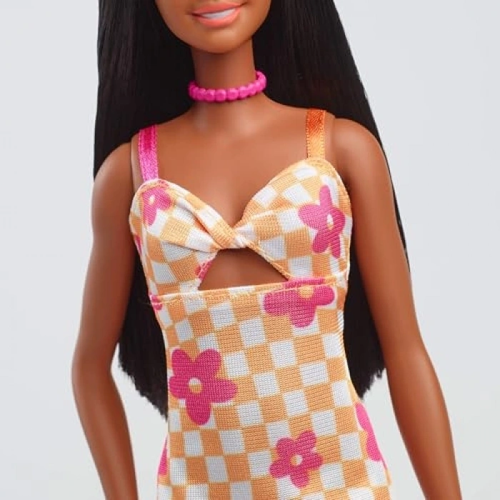 Çiçekli Elbiseli Barbie Bebek ile Eğlenceli Oyun Zamanları
