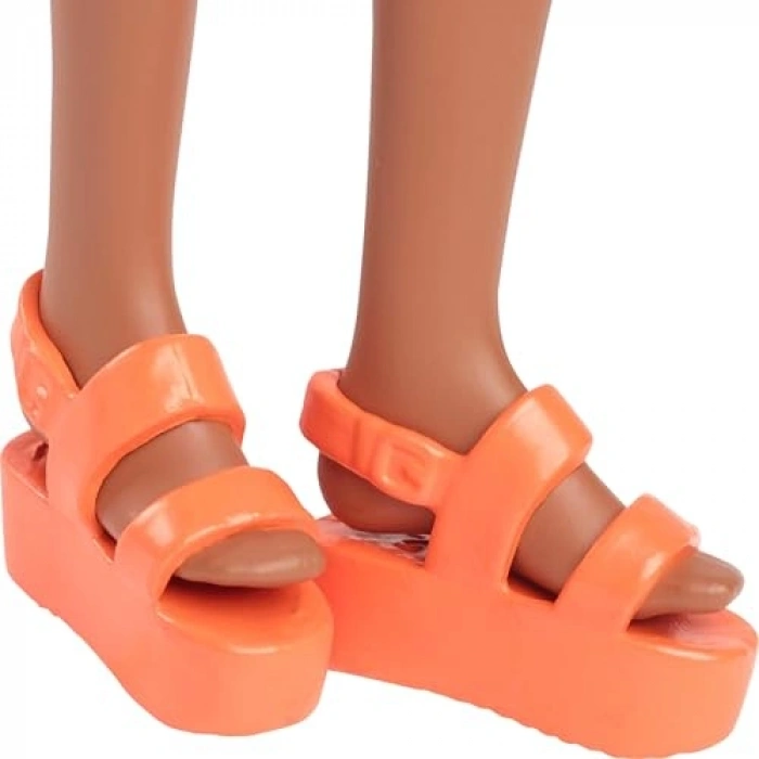 Çiçekli Elbiseli Barbie Bebek ile Eğlenceli Oyun Zamanları