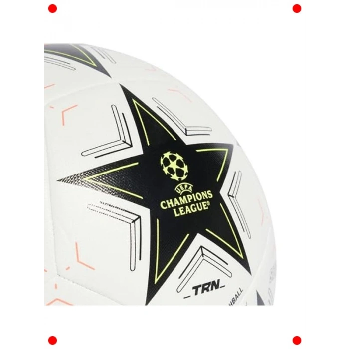 Dayanıklı Antrenman Futbol Topu (Beyaz)