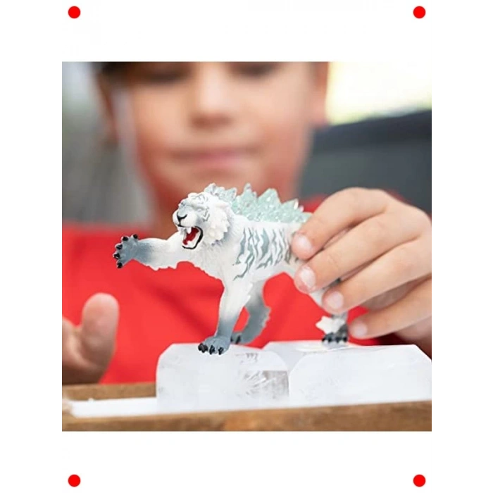 Detaylı Buz Kaplanı Oyuncak Figürü