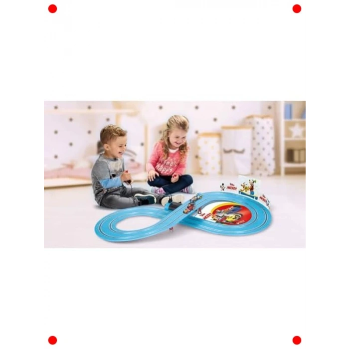 Eğlenceli Yarış Setiyle Çizgi Karakterli Slot Araba