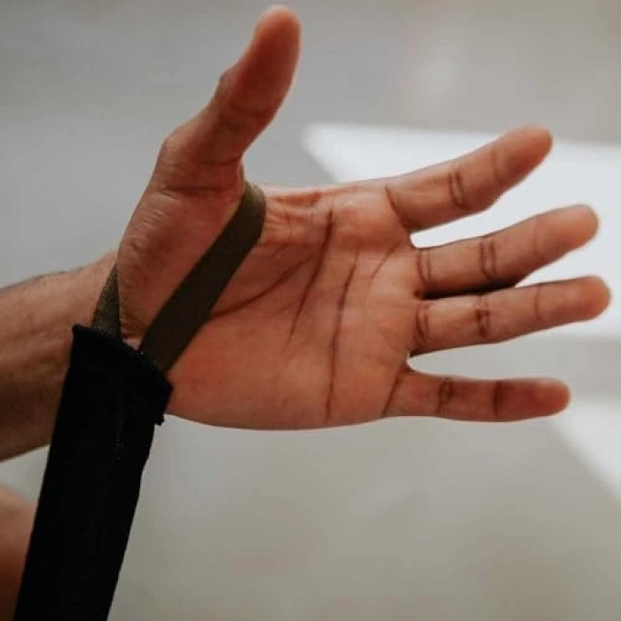 Elite Boxing Hand Wraps 180 Black/Gold