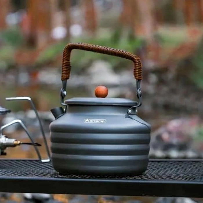 Hafif ve Dayanıklı 1.6 Litre Kapasiteli Lüks Kamp Çaydanlığı