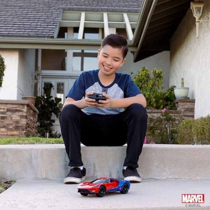 Jada Marvel Örümcek Adam Spider-Man RC 2017 Ford GT 1:16 Uzaktan Kumandalı Araba 226002