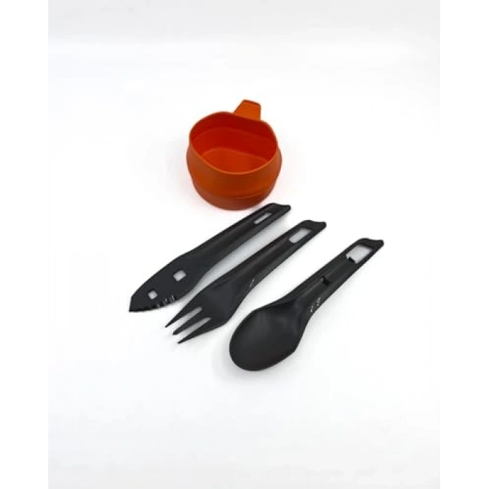 Kamp için 6457 Model Yemek Seti ile Pratik Kullanım