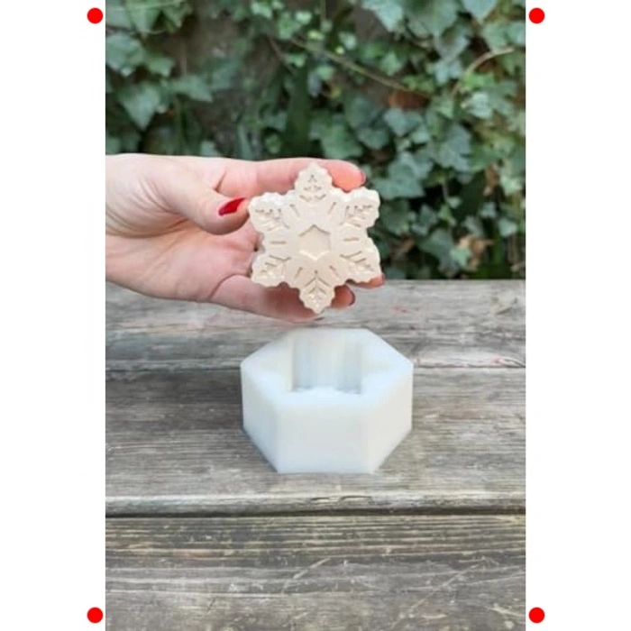 Kar Tanesi Şeklinde Silikon Mum Kalıbı - Kendin Yap