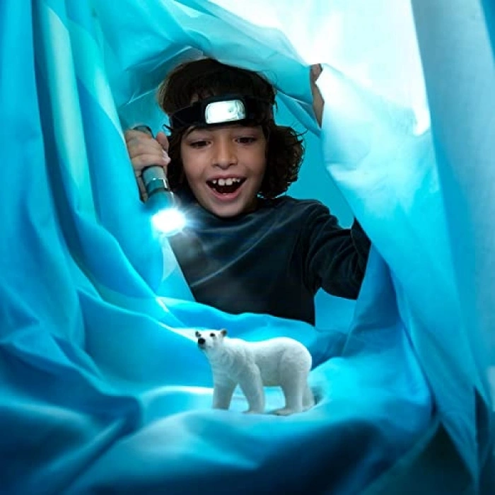 Kutup Ayısı Figürü ile Kış Temalı Oyun Deneyimi