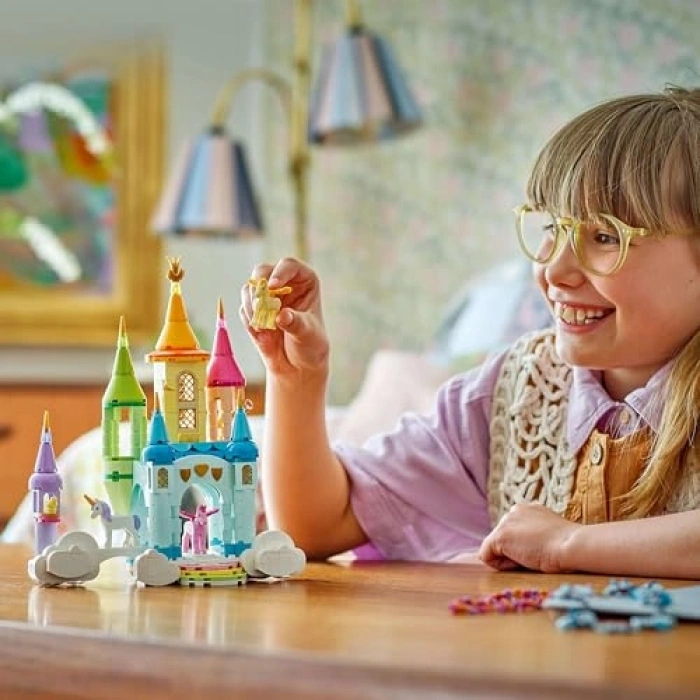 LEGO Creator 3ü 1 Arada Tek Boynuzlu At Seti, 390 Parça