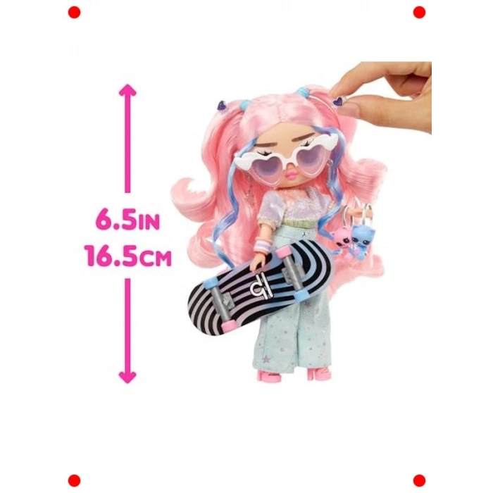 Moda Bebek Koleksiyonu: Gizemli Karakter Oyuncak