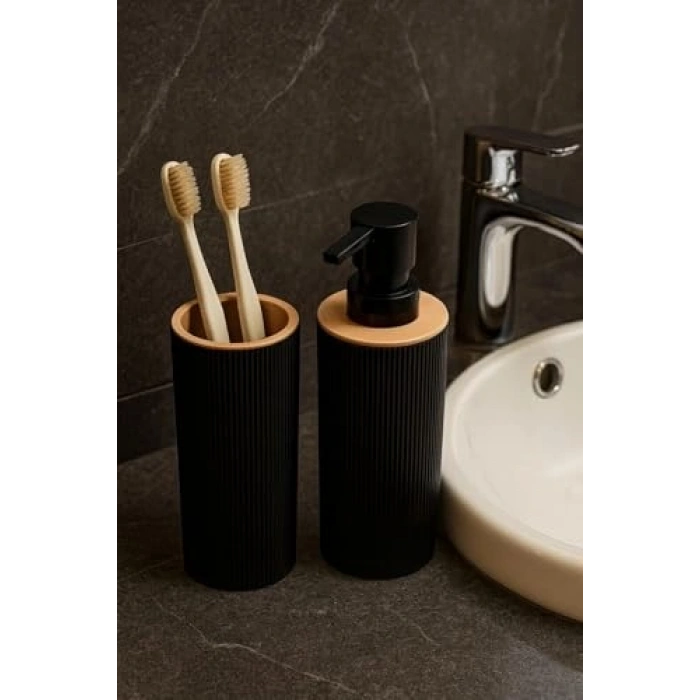 Modern Çizgili Banyo Seti, 4 Parça ile Şıklık Katın