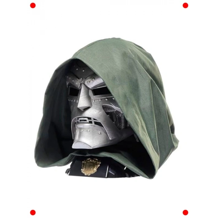 Premium Doktor Doom Rol Yapma Kaskı Yetişkin