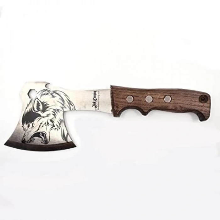 Profesyonel kamp baltası, dayanıklı ve pratik