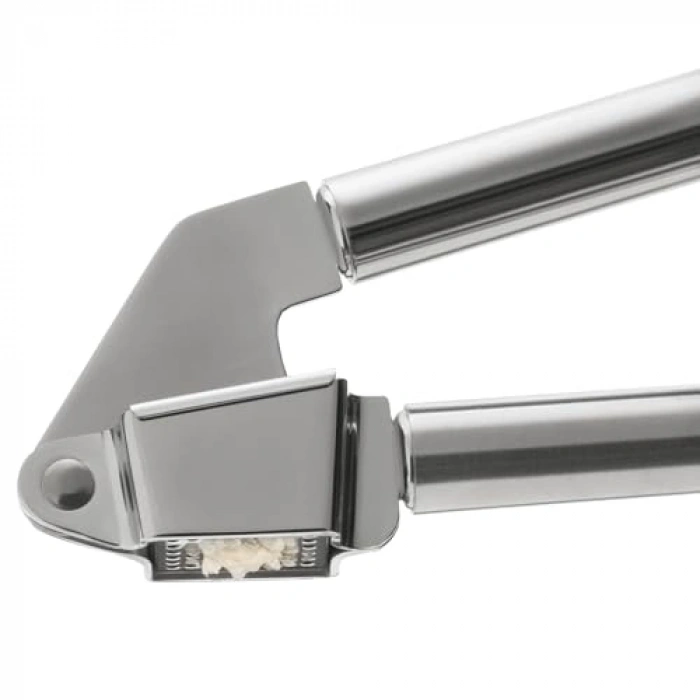 Sarımsak ezici, kullanımı kolay ve pratik mutfak aracı