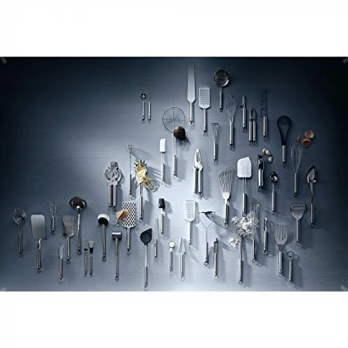 Sarımsak ezici, kullanımı kolay ve pratik mutfak aracı