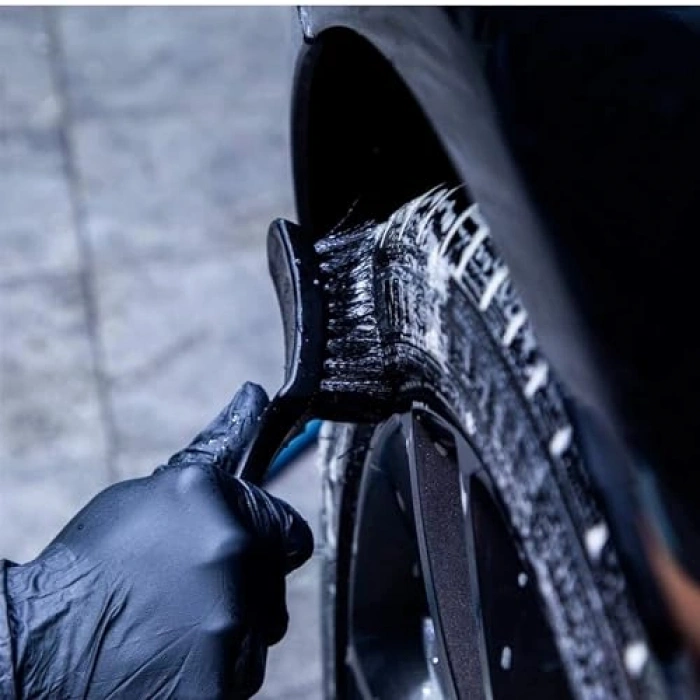 Sert Fırça ile Lastik Temizleme Seti, Araç için