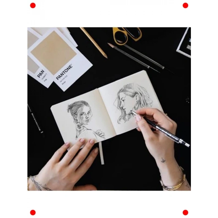 Sert Kapaklı Eskiz Defteri - 12x12 cm Pembe