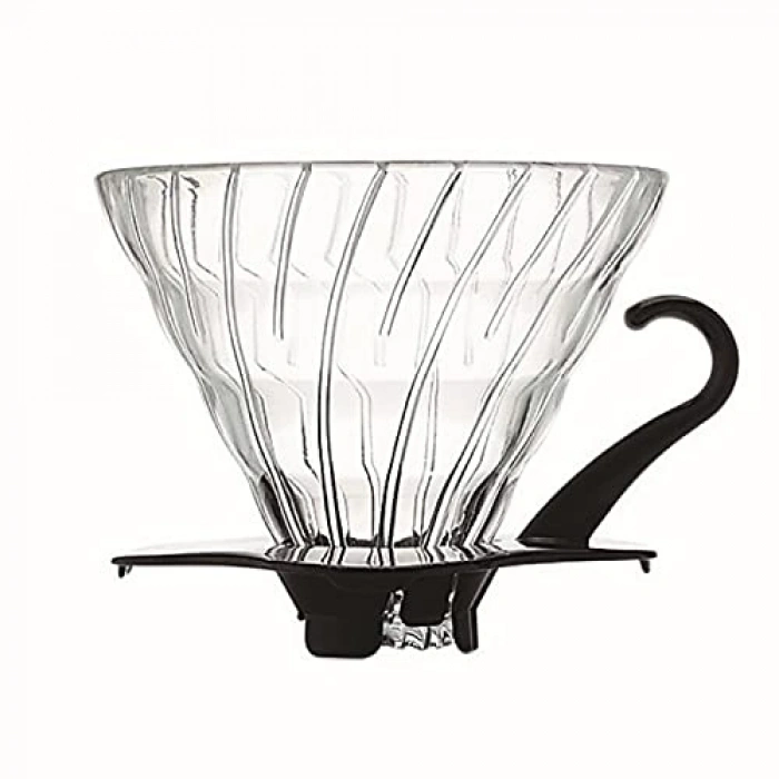 Siyah camdan yapılmış Hario V60 02 dripper, kahve severler için