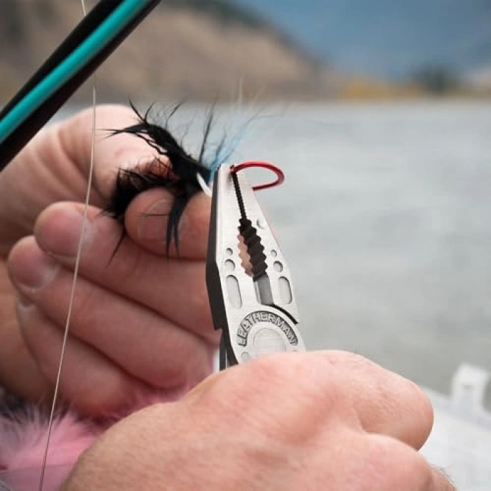 Siyah Renkli Çok Amaçlı Pense, Kullanışlı Tasarım