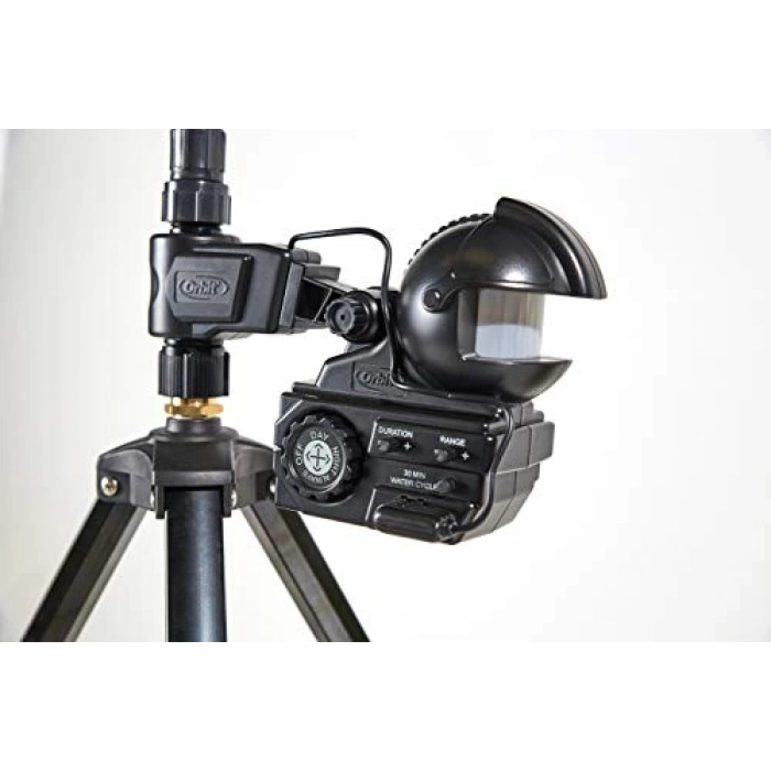 Siyah Renkli Hareketli Yağmurlama Sistemi