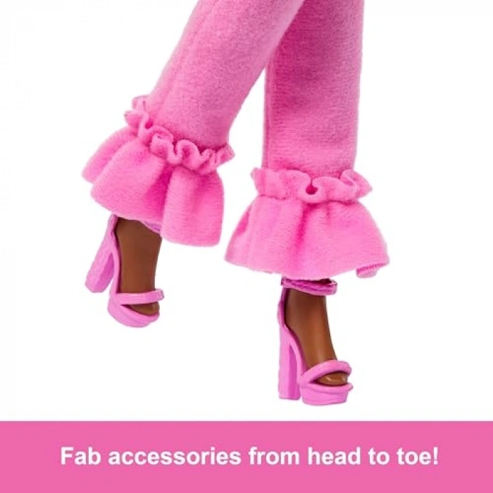 Stil İkonu Bebek ile Moda ve Eğlence Zamanı