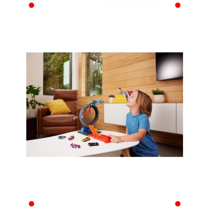 Süper Hızlı Araba Döngü Yarış Seti + Araç